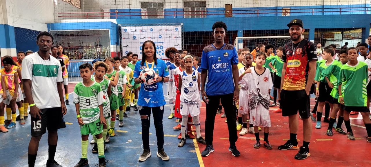 CUFA e MetrôRio realizaram campeonato de futsal para jovens de favelas do entorno da linha 2